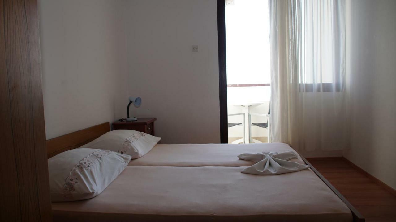 Apartmani Sipic , Bilo - Primošten Eksteriør billede
