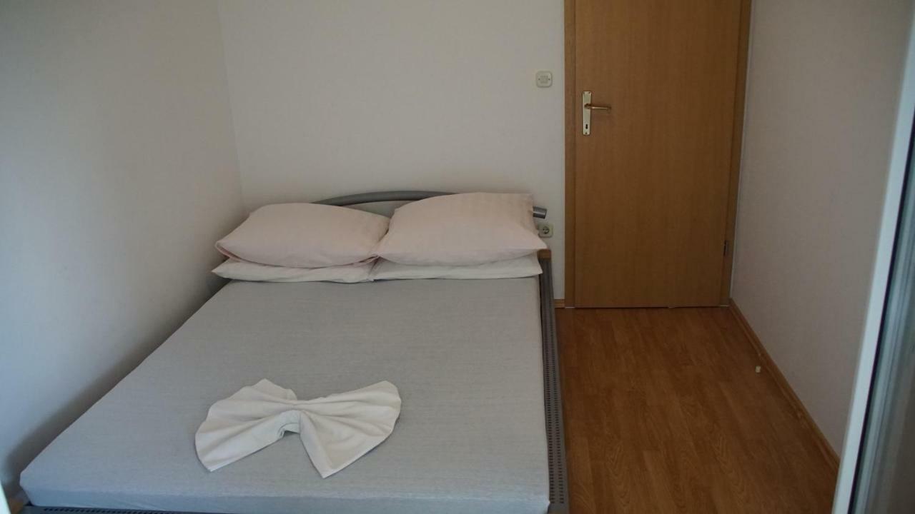 Apartmani Sipic , Bilo - Primošten Eksteriør billede