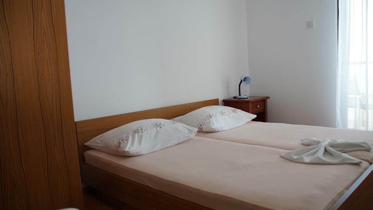 Apartmani Sipic , Bilo - Primošten Eksteriør billede