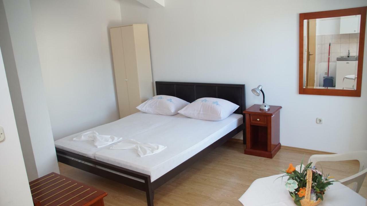 Apartmani Sipic , Bilo - Primošten Eksteriør billede